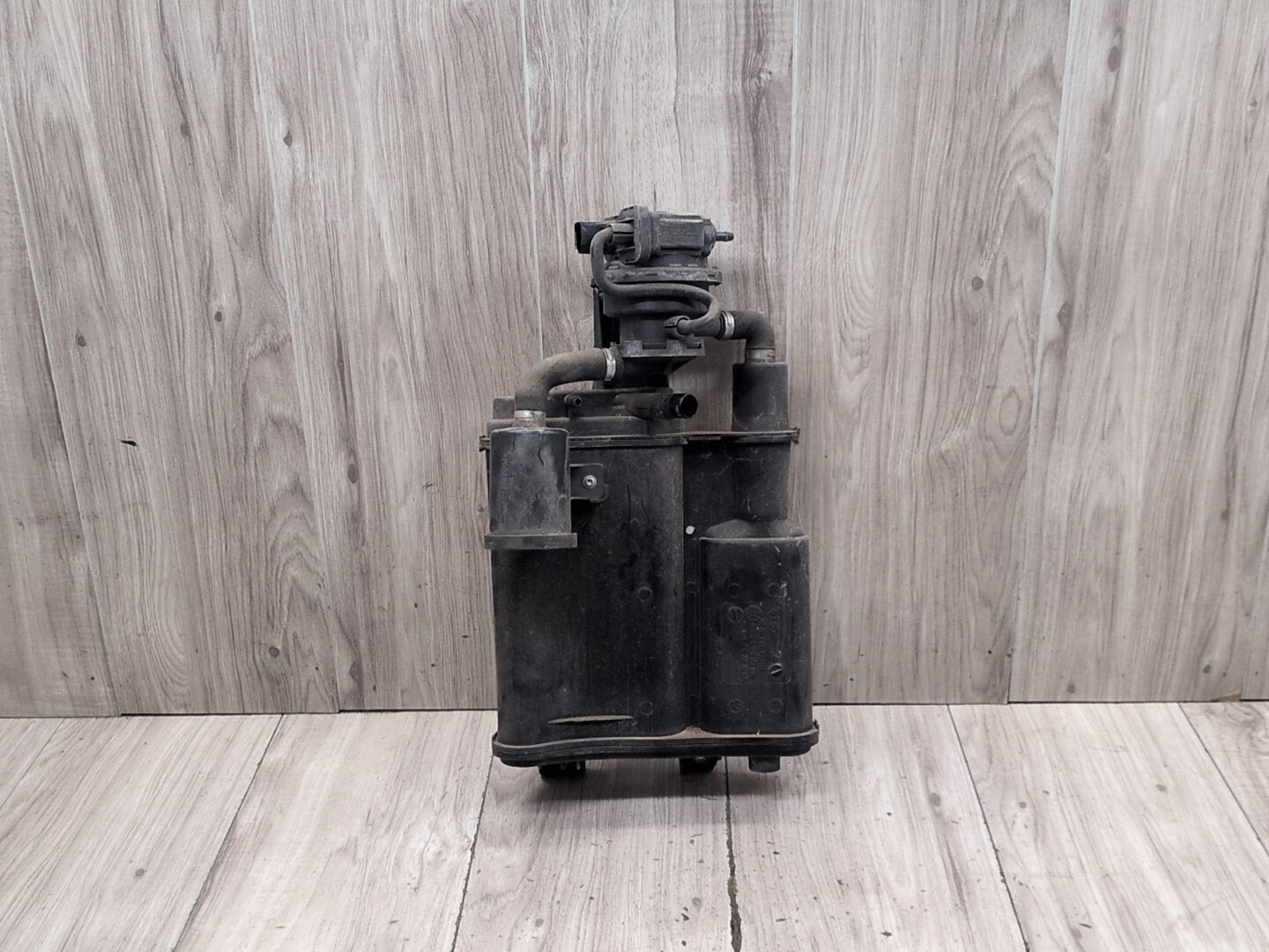 2015-2018 Audi Q3 8U Fuel Vapor Charcoal Canister 3C0201797D