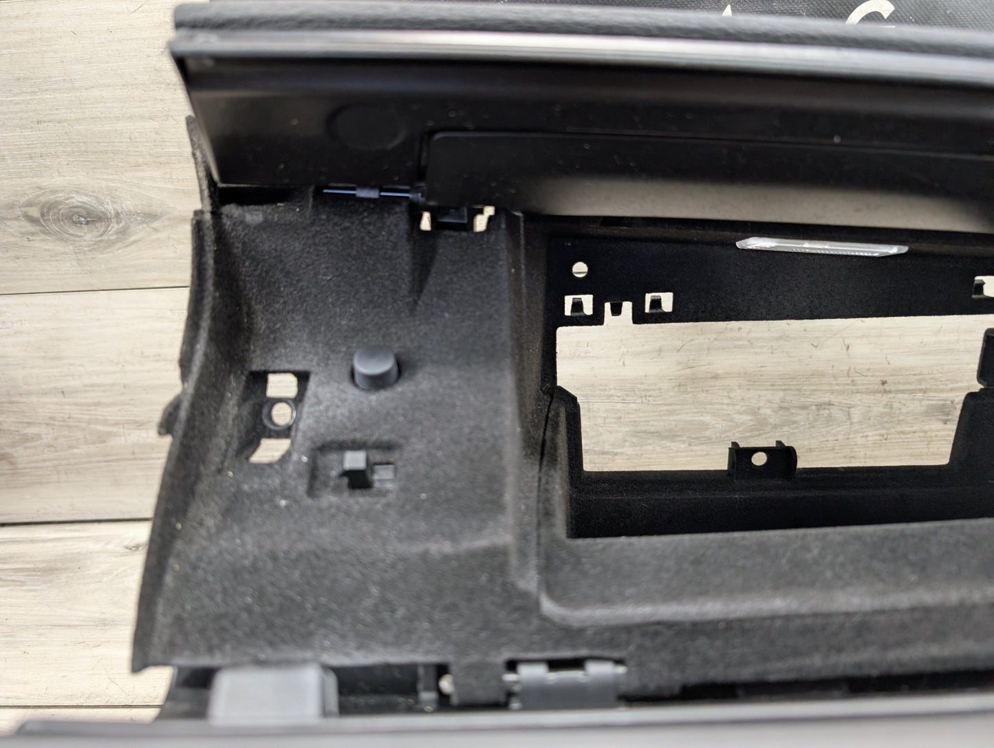 2007-2013 BMW X5 E70 Dashboard Dash Board Panel Glove Box Assemly 9210990