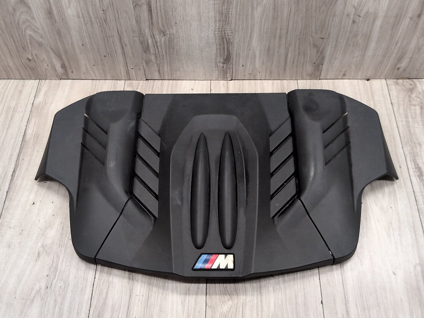 2012-2018 BMW F06 M6 Engine Cover 7843155