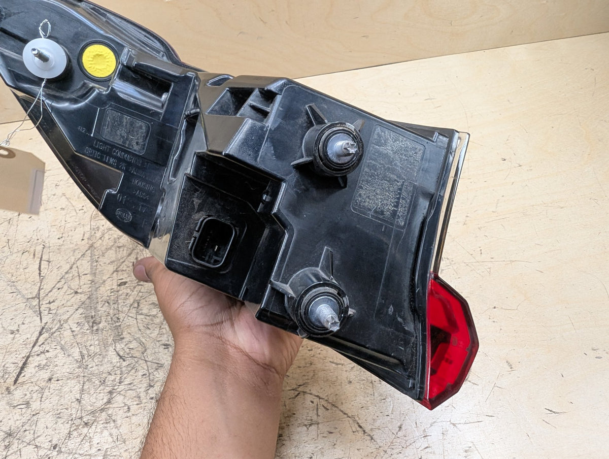 2019-2026 BMW 330i G20 Rear Right Passenger Outer Tail Light 7420452 OEM