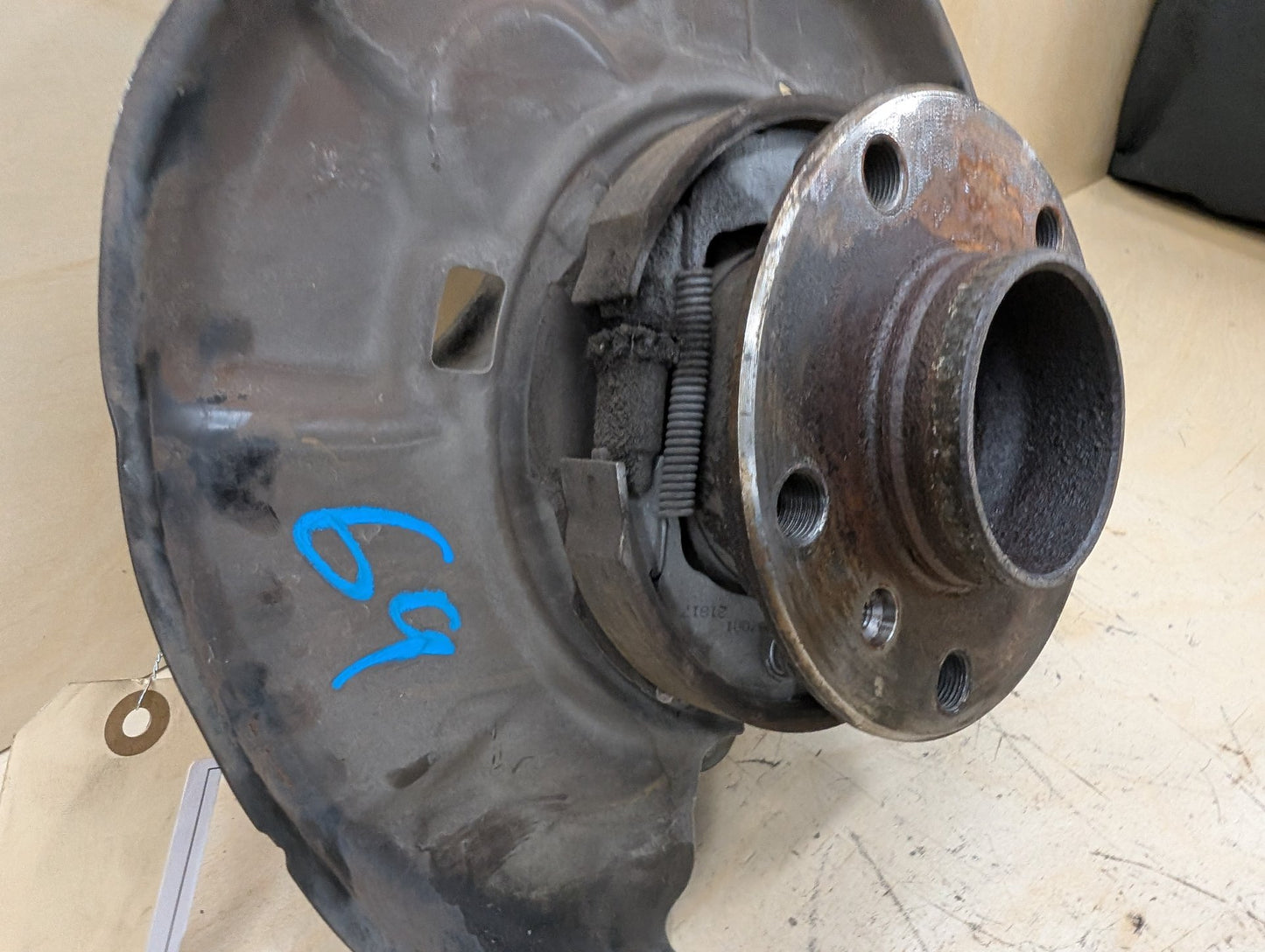 2012-2018 BMW 328i F30 Rear Left Driver Spindle Knuckle w/ Bearing 6792521