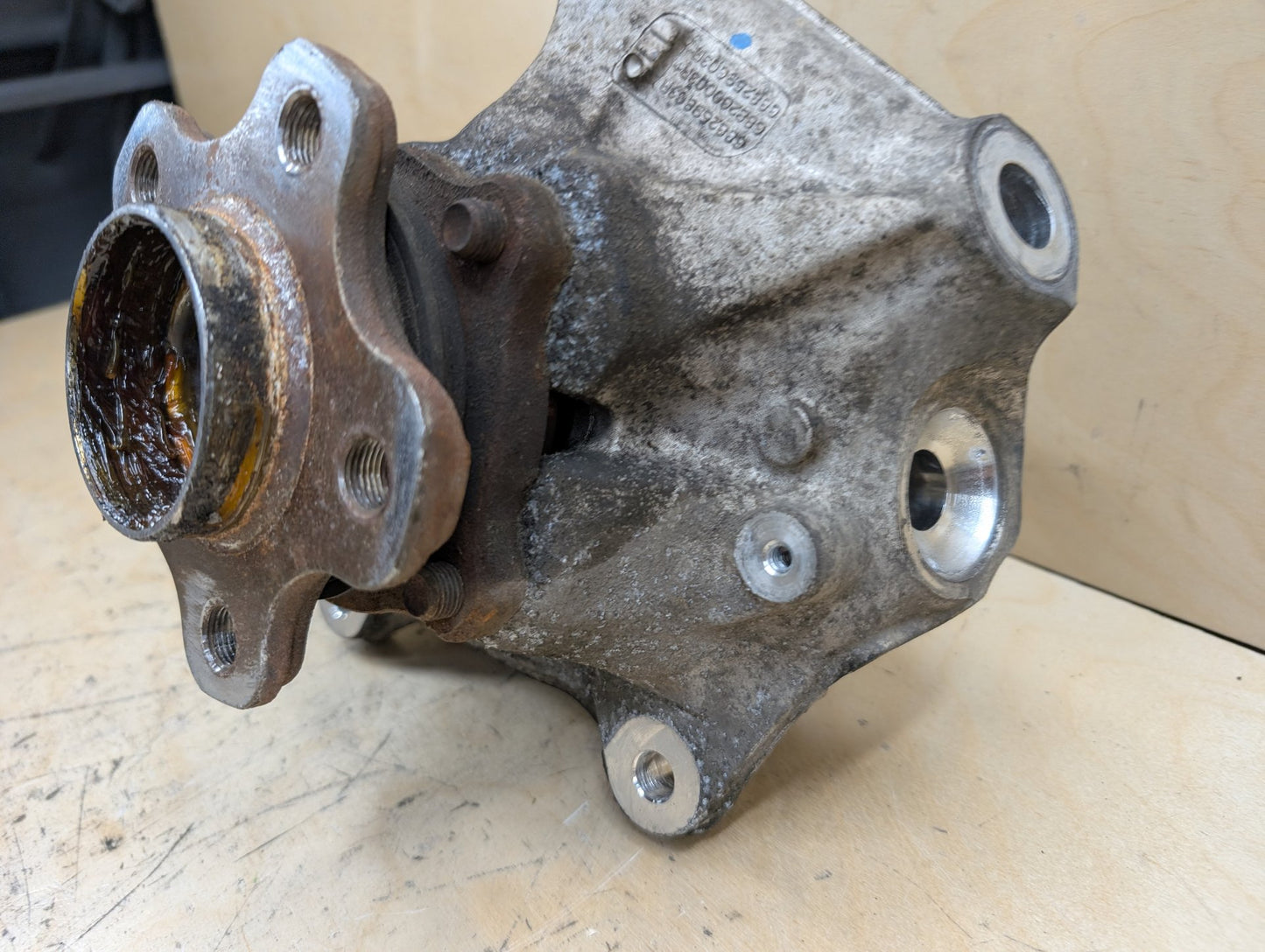 2018-2024 BMW X3 G01 Front Right Passenger Spindle Knuckle w/ Bearing 6882596