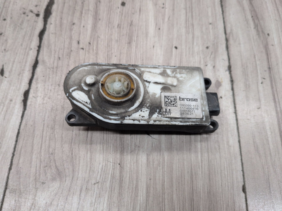 OEM BMW G30 530 540 M550 G12 740 750 M760 Upper Grille Air Flap Motor Actuator