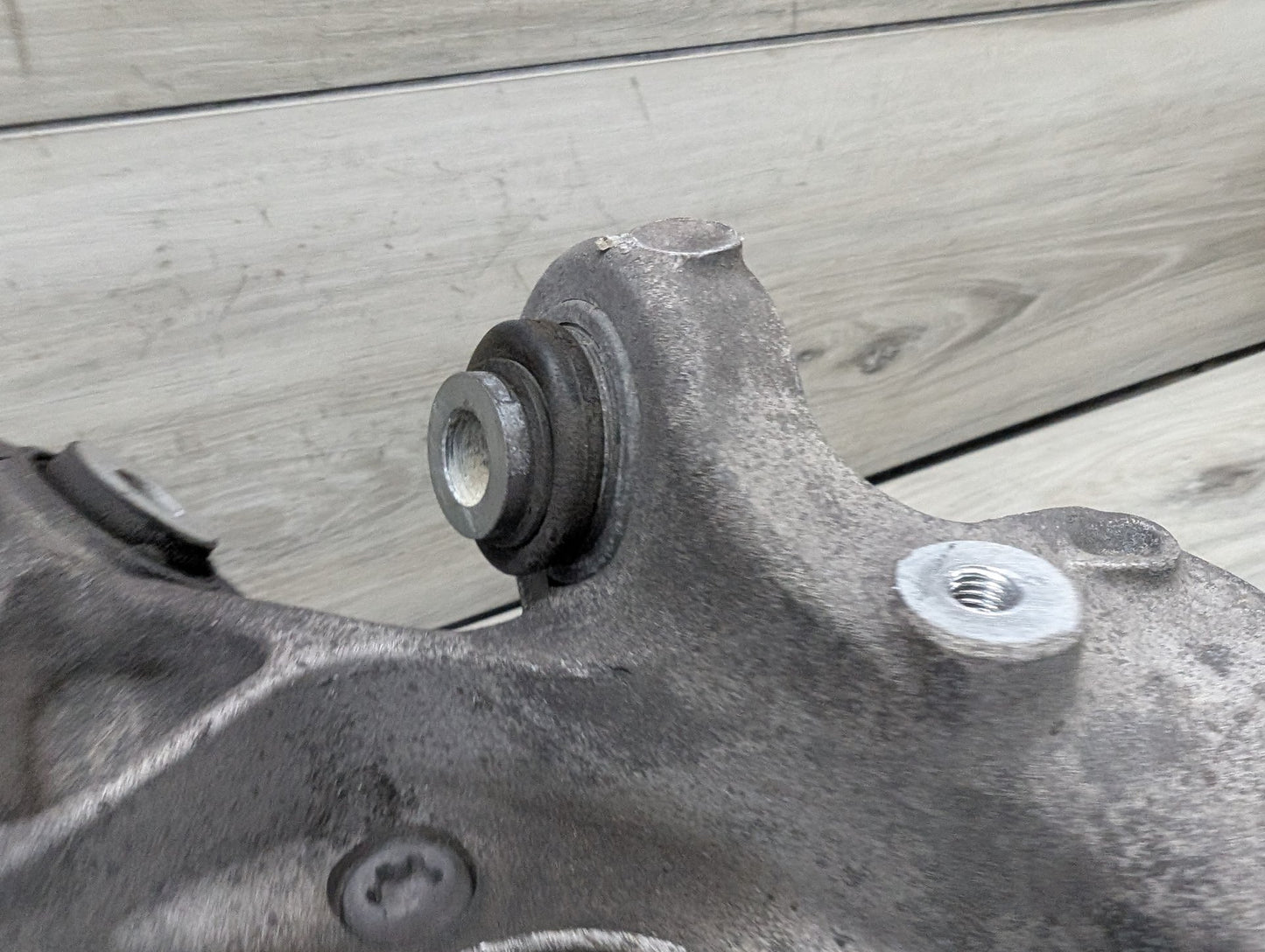 OEM BMW G01 X3 30i 30iX M40iX REAR Left Driver Knuckle Wheel Hub Spindle Bearing