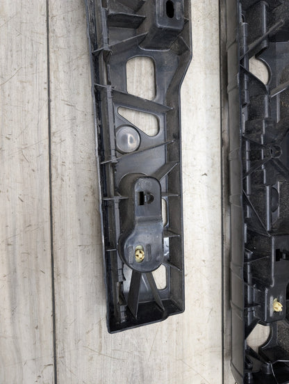 2016-2022 BMW 750Li G12 Right Passenger Side Skirt Rocker Panel Brackets SET 7387348