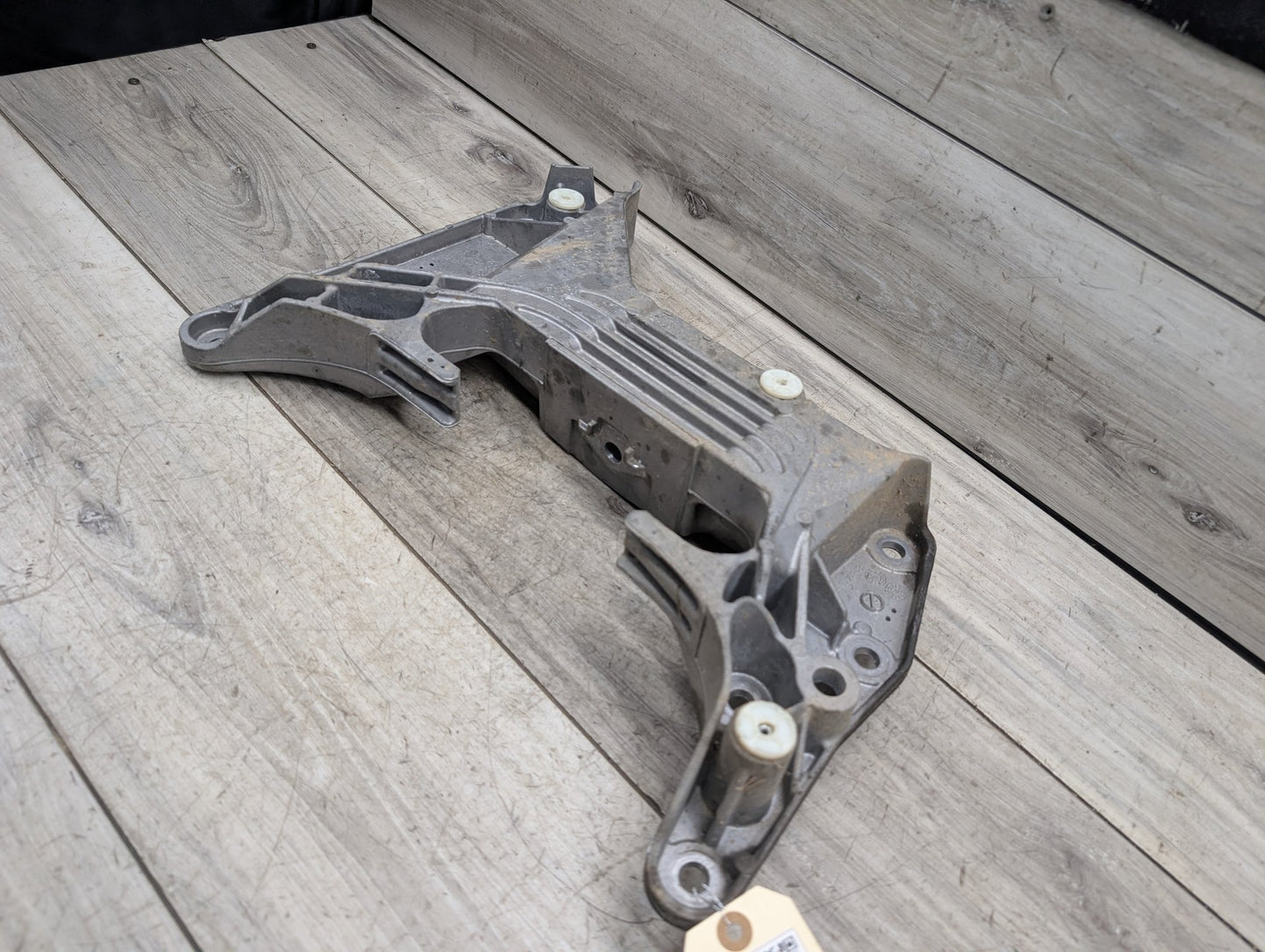 2018 - 2024 BMW X3 G01 Transmission Mount Bracket 9485331 B46B20O1