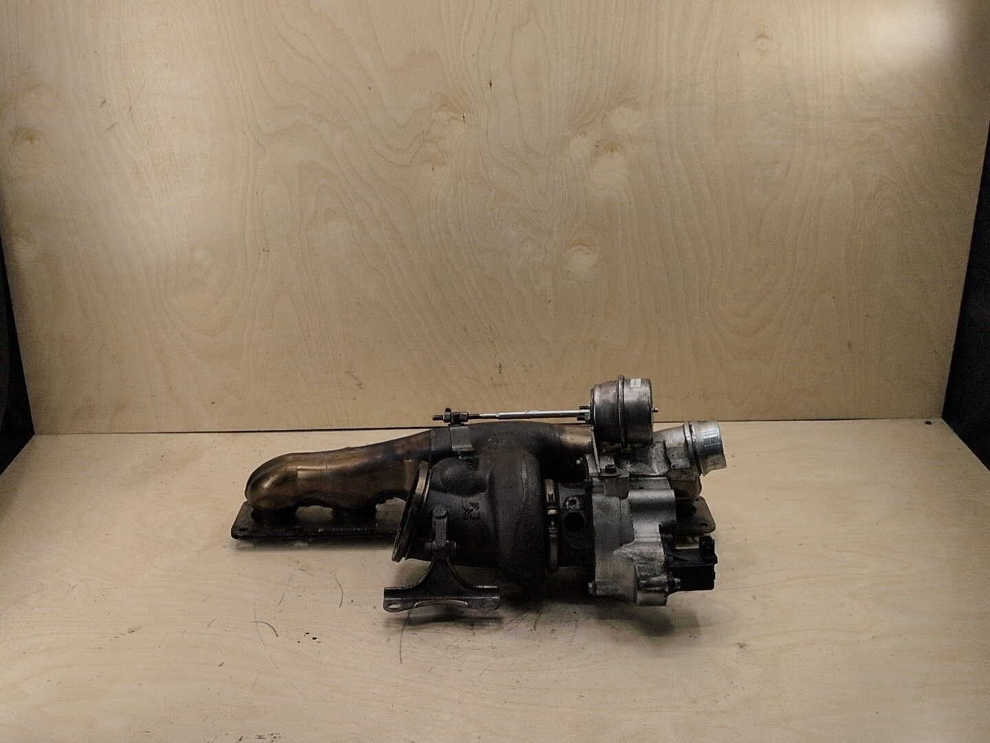 2011-2016 BMW F10 535i N55B30M0 Engine Motor Turbo Charger w/ Manifold 4575479
