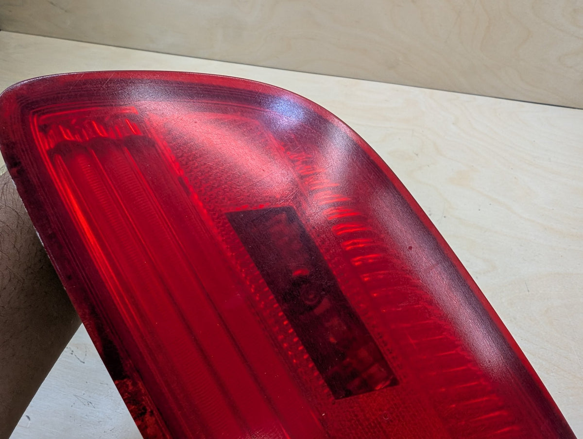 07-10 OEM BMW E93 328 335 M3 CONVERTIBLE Rear Right Passenger Inner Trunk Tail Light