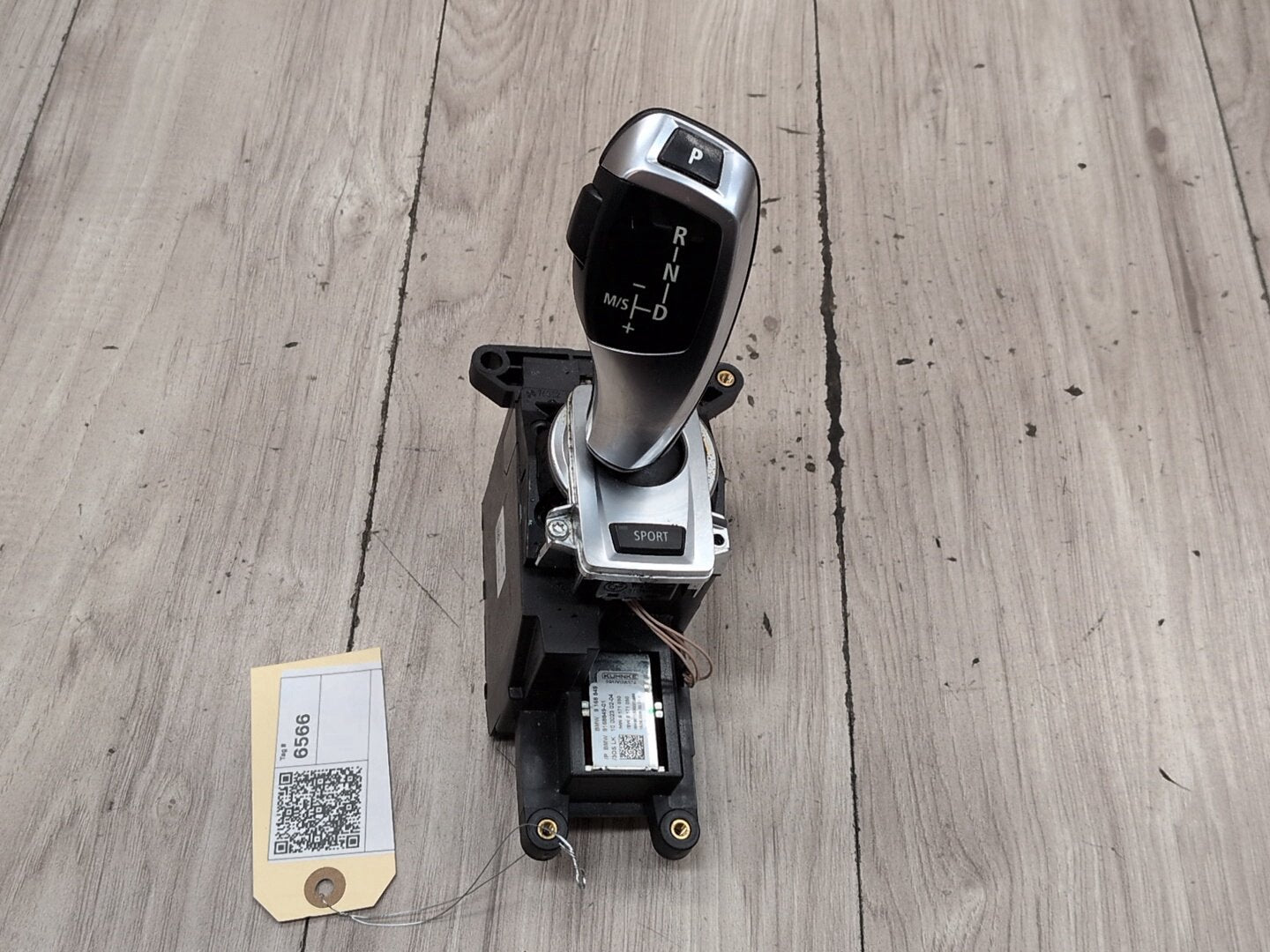 07-14 OEM BMW E70 E71 X5 X6 Auto Transmission Gear Selector Shift Knob Shifter