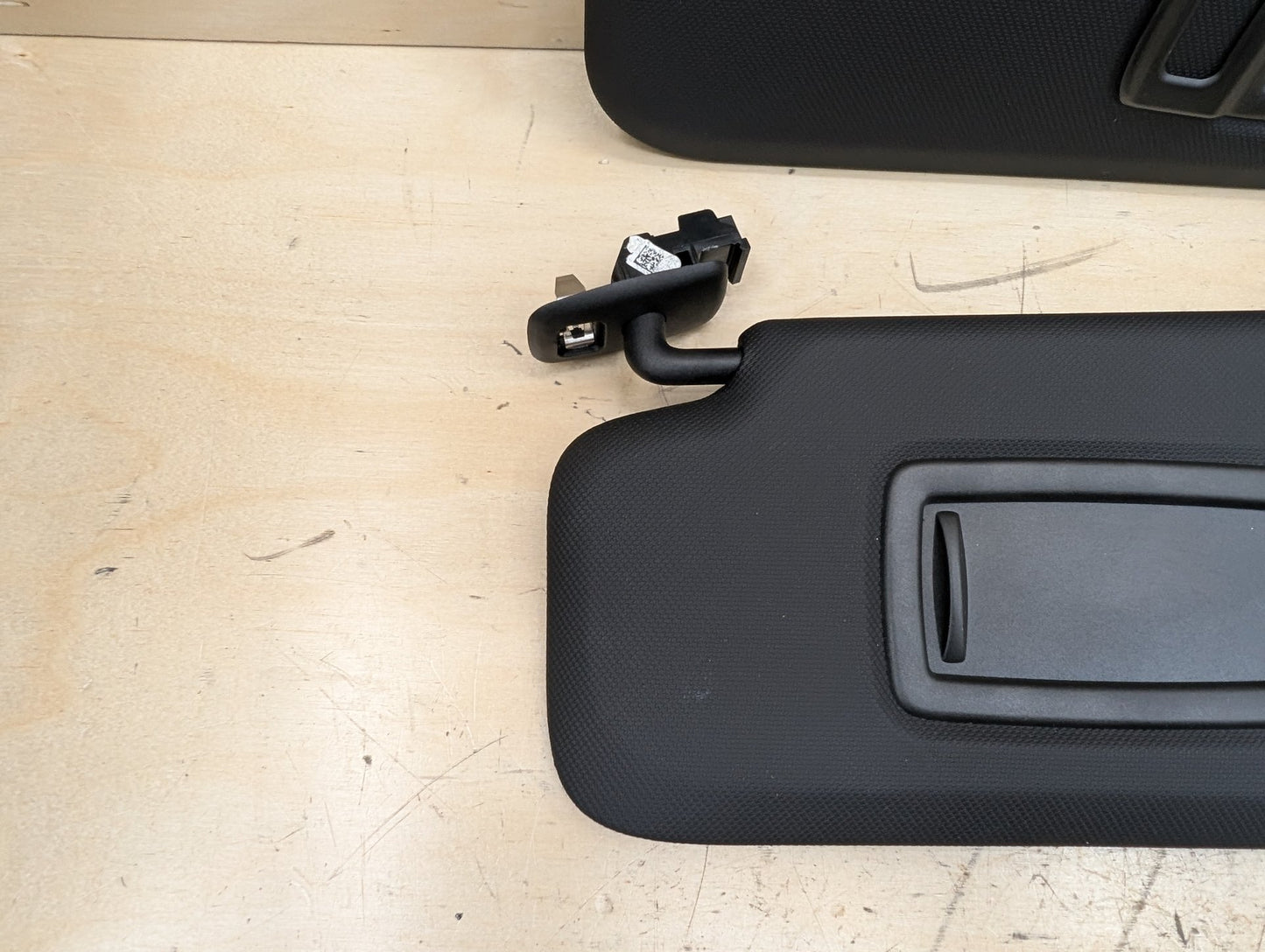 18-21 OEM BMW G01 G02 F97 F98 Right Passenger Side Sun Visor Anthracite Black