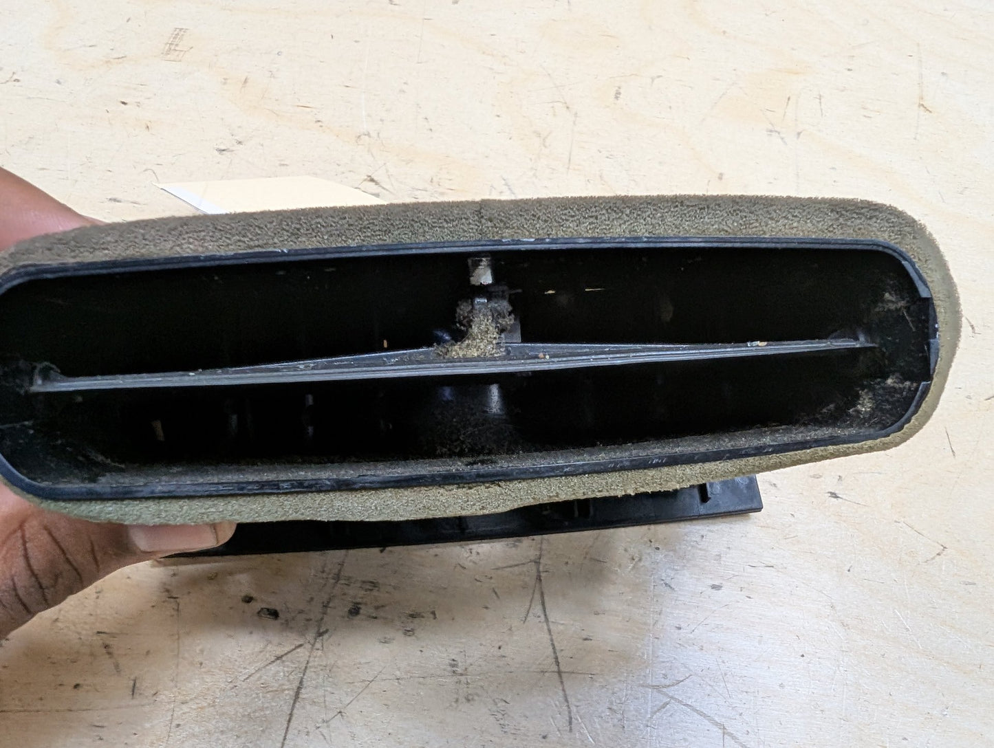 2006-2011 BMW 328i E90 Rear Center Console Air Vent Grille 7129556