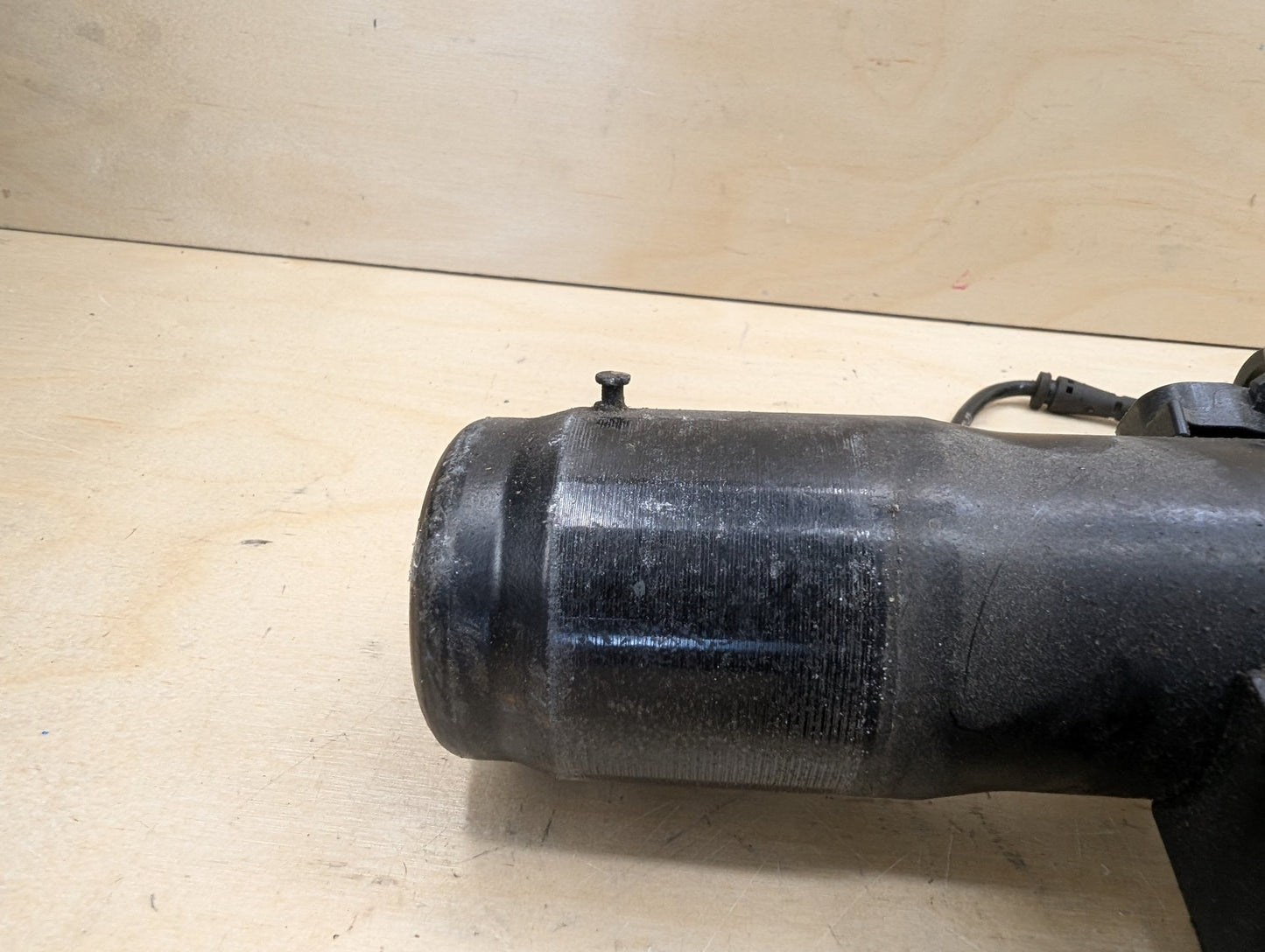 16-21 OEM BMW G12 750 AWD Front Left Driver Air Suspension Strut Shock