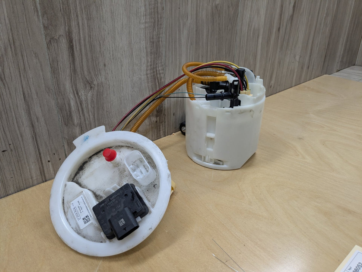OEM BMW G20 G22 G23 G26 G42 330 M340 430 M440 Gas Tank Mounted Sending Fuel Pump