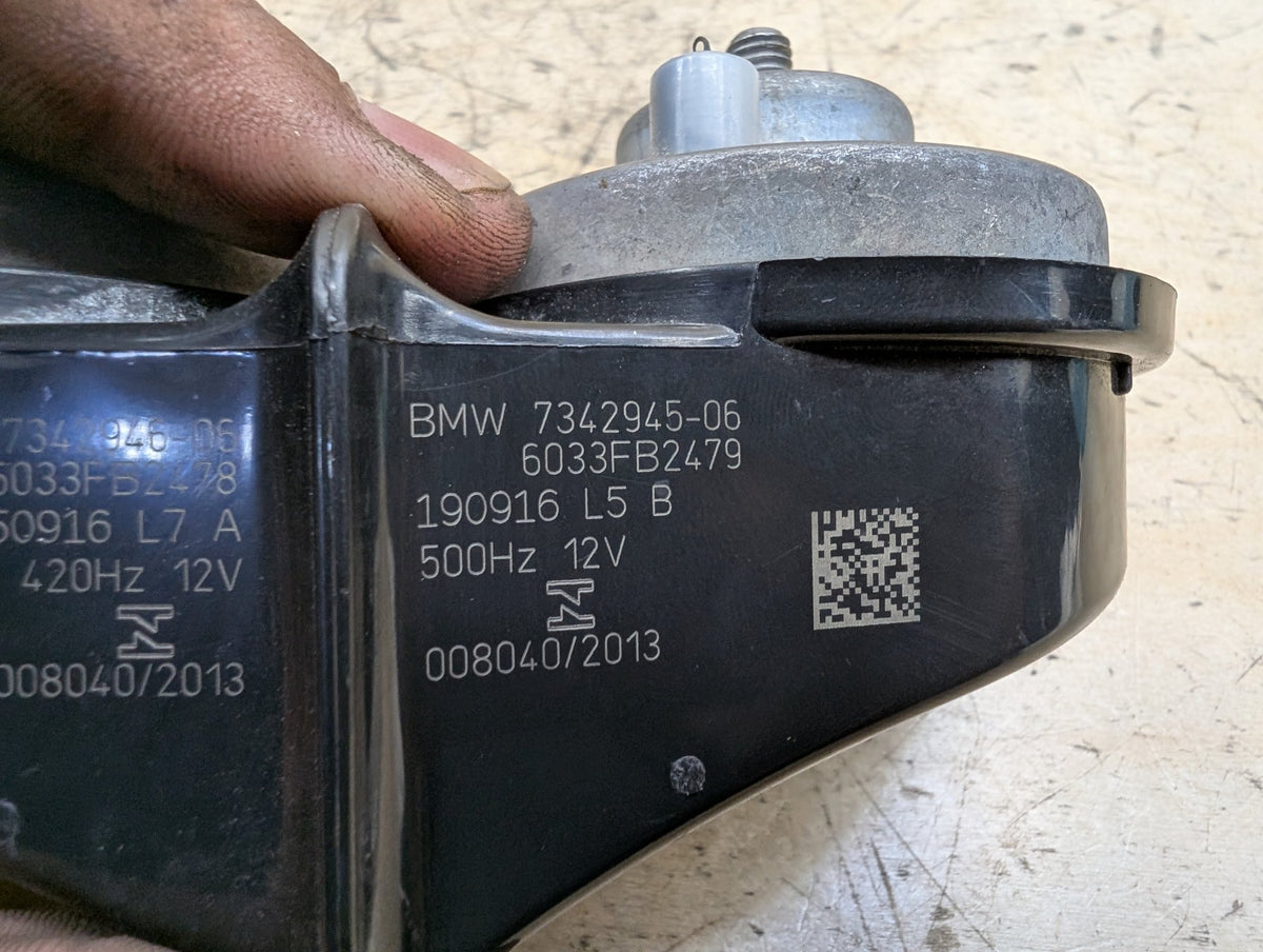 2019-2026 BMW X5 G05 Alarm Horns SET 7342945 OEM