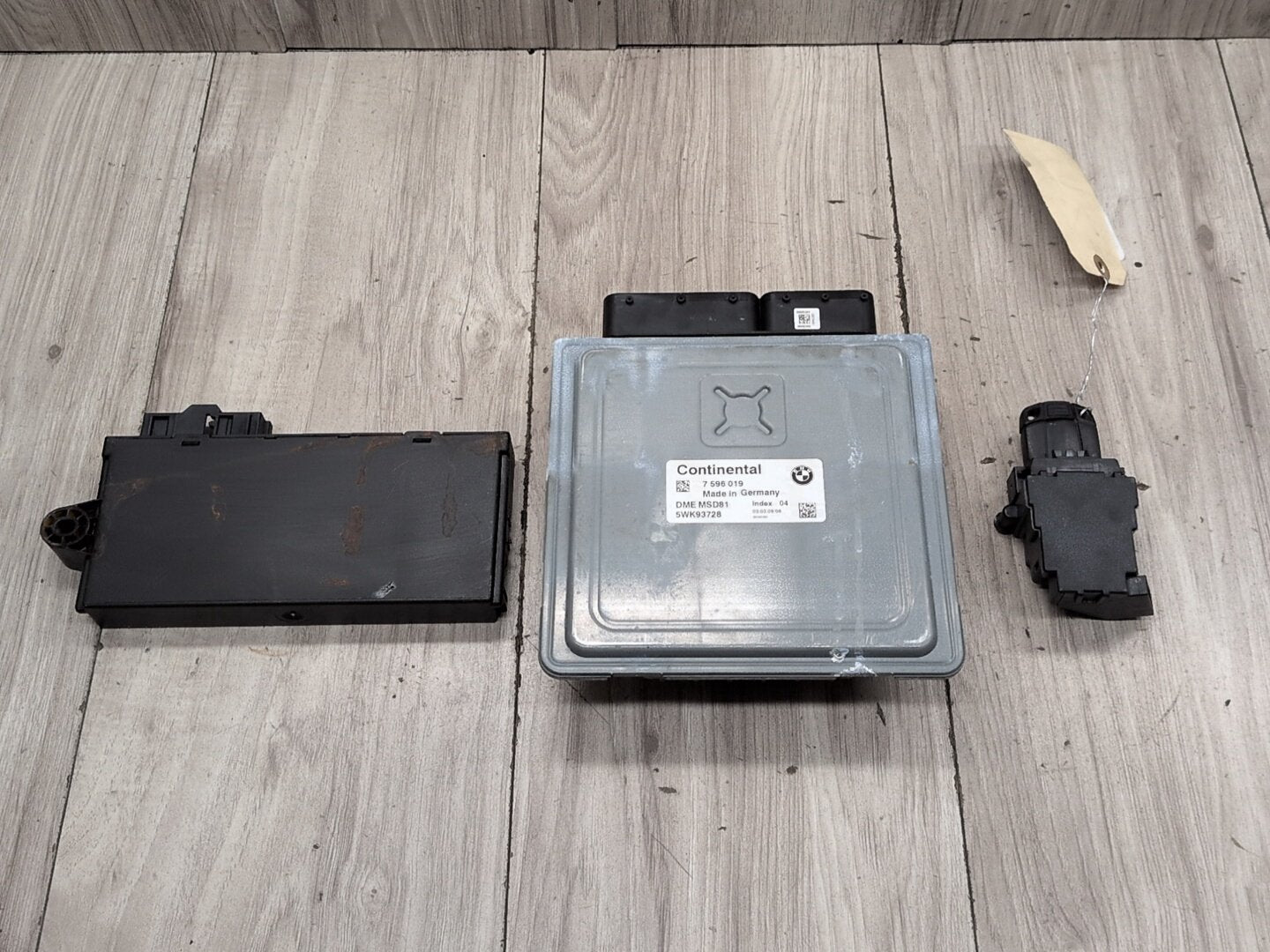 BMW E60 Engine Motor MSD81 ECU DME Computer w/ Cas &amp; Key SET PN: 6954722