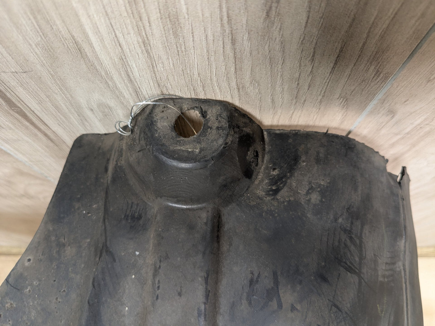 2009-2012 Mercedes-Benz E550 W212 Front Left Driver Wheel Fender Liner Splash Guard A2126905230 OEM