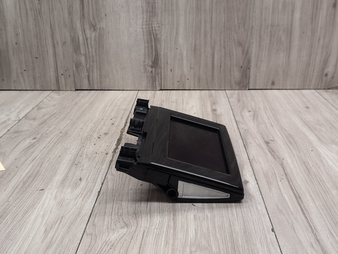 2015-2018 Audi Q3 8U Monitor Display Screen 8U0919603A