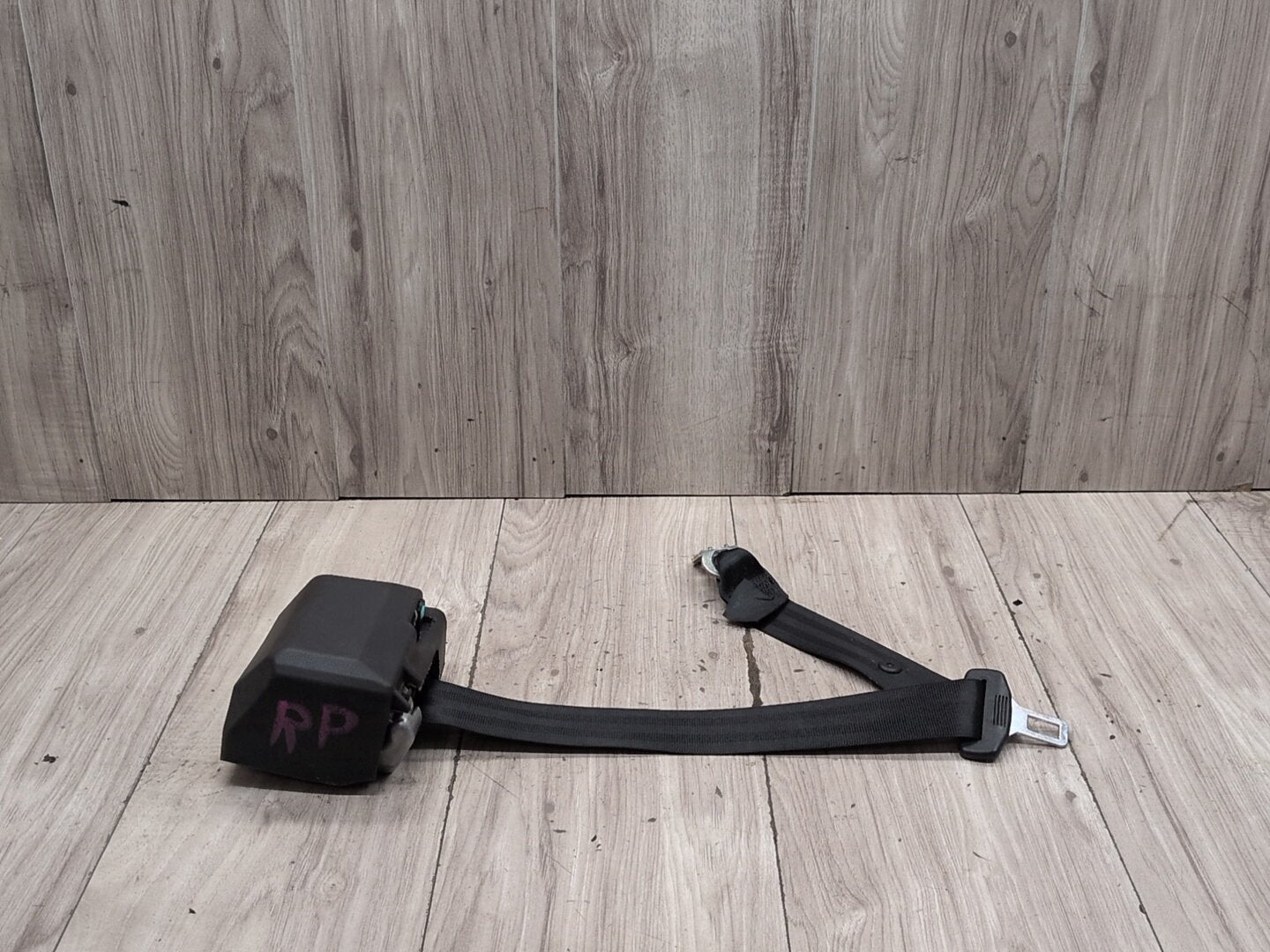 2010-2016 Audi S4 B8 Rear Left or Right Seatbelt Seat Belt Retractor 8T0857805N OEM