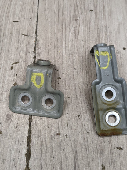 2017 - 2023 BMW M550i G30 Front Left Driver Fender Brackets SET 7349617 N63B44O2