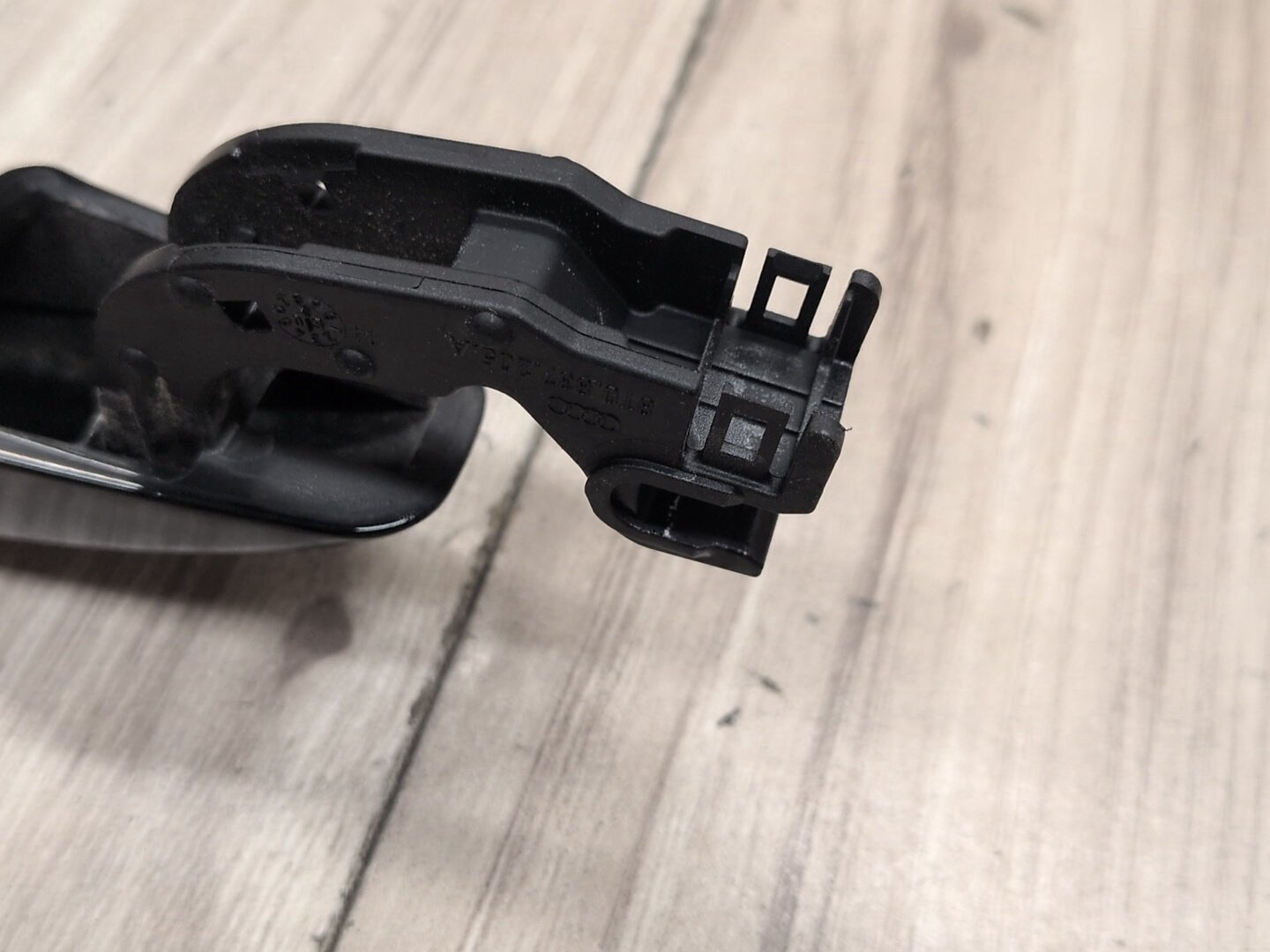 2015-2018 Audi Q3 8U Front or Rear Left Driver Exterior Door Handle w/ Comfort Access 8T0837205A