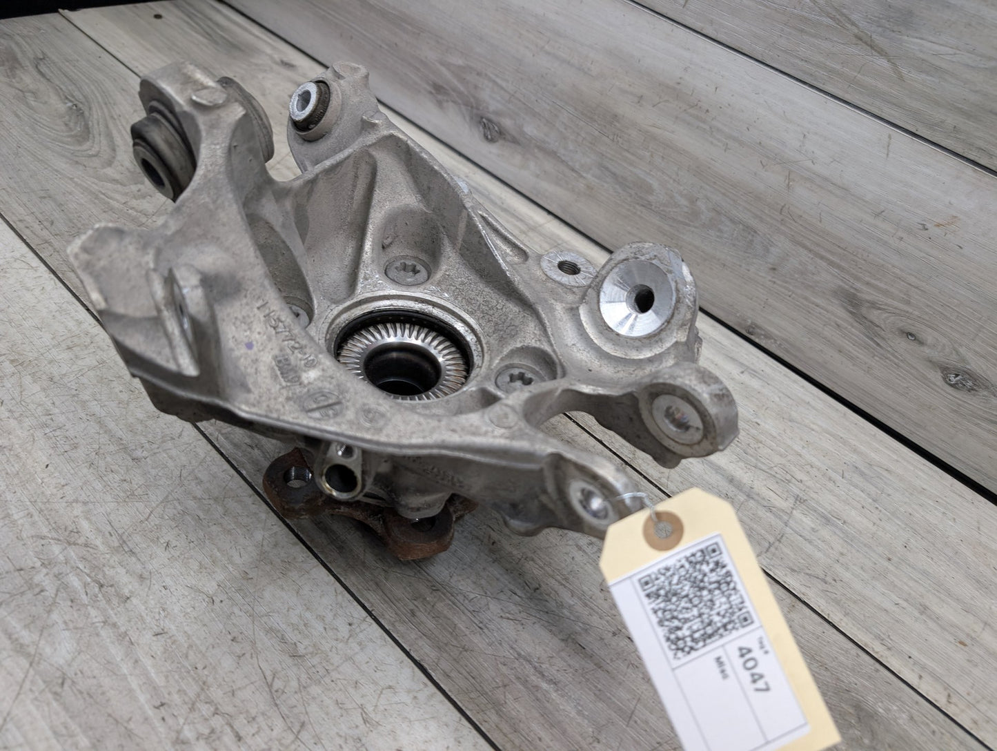 2020 BMW 330i G20 Rear Right Passenger Spindle Knuckle w/ Bearing 6879532