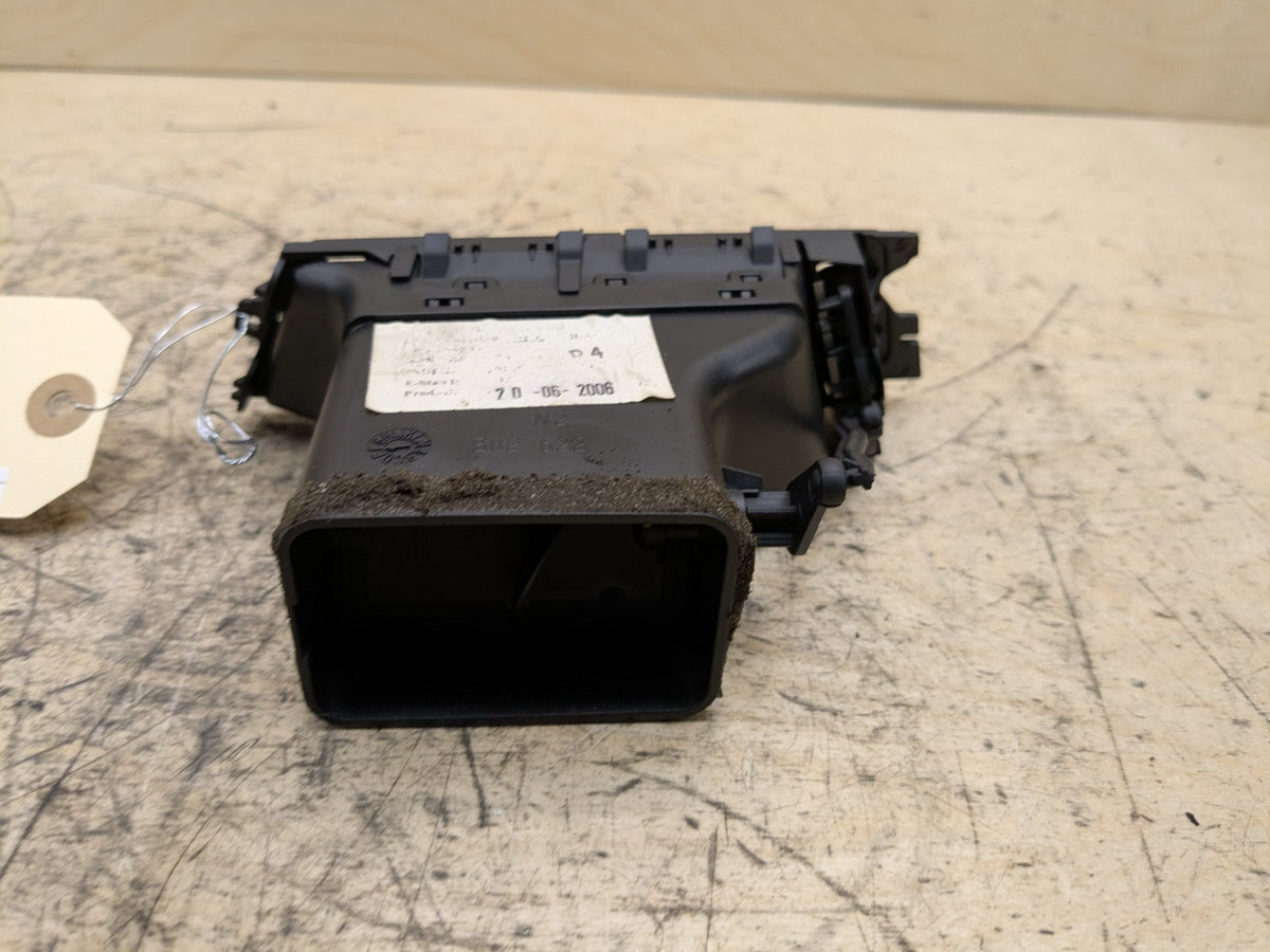 06-13 OEM BMW E90 E92 E93 335 328 M3 Left Driver Side Dashboard Air Vent
