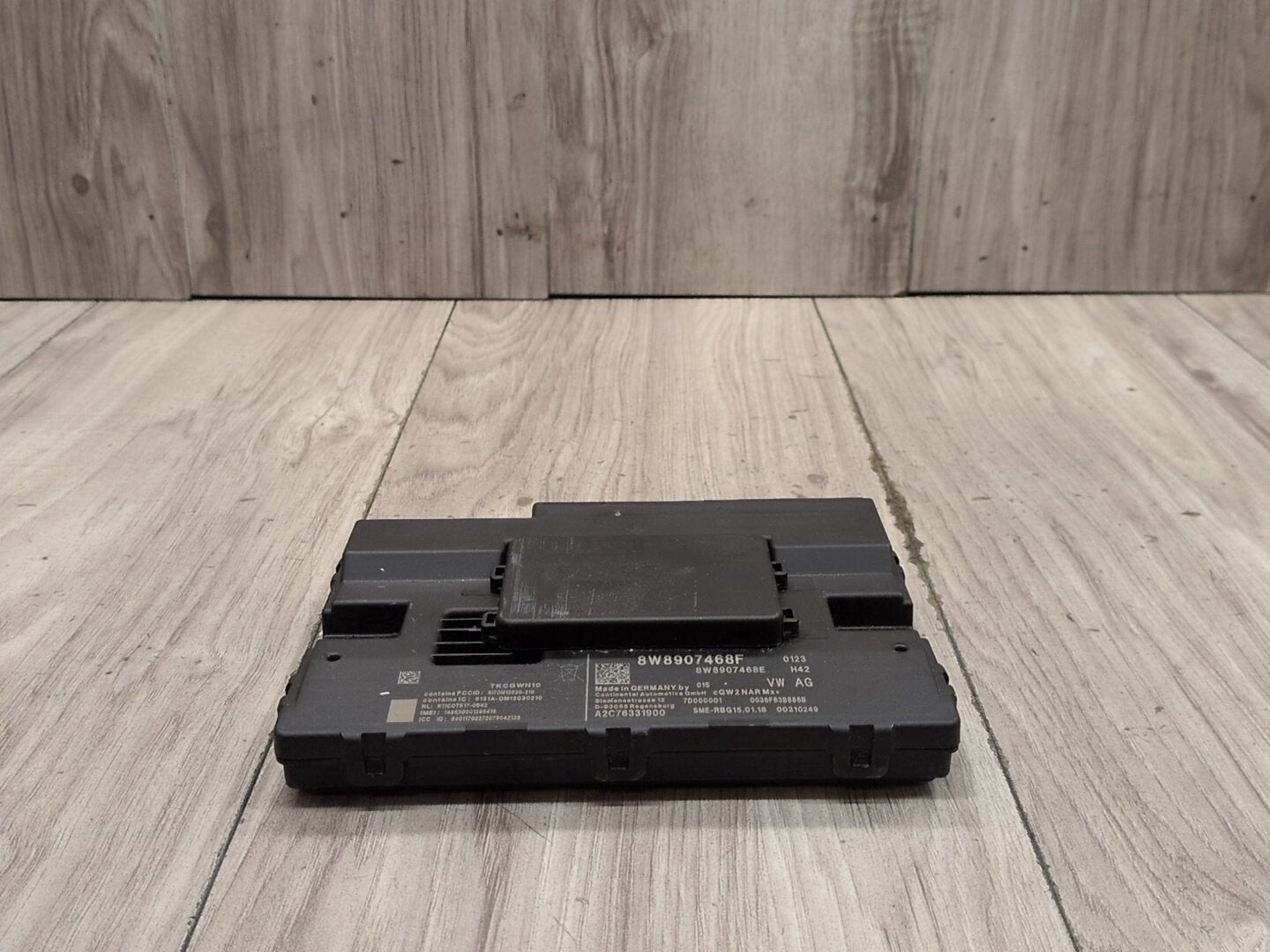 2018-2023 Audi S4 B9 Gateway Module 8W8907468F
