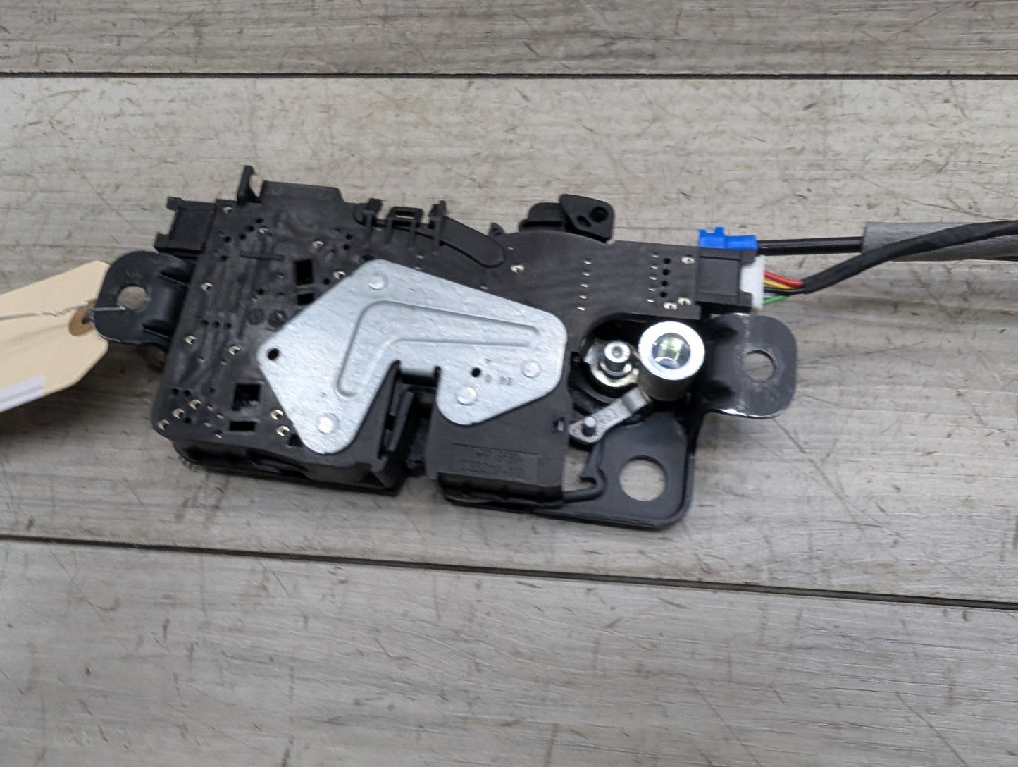 2019-2026 BMW X5 G05 Lower Liftgate Tailgate Lock Latch Actuator SET 7357112