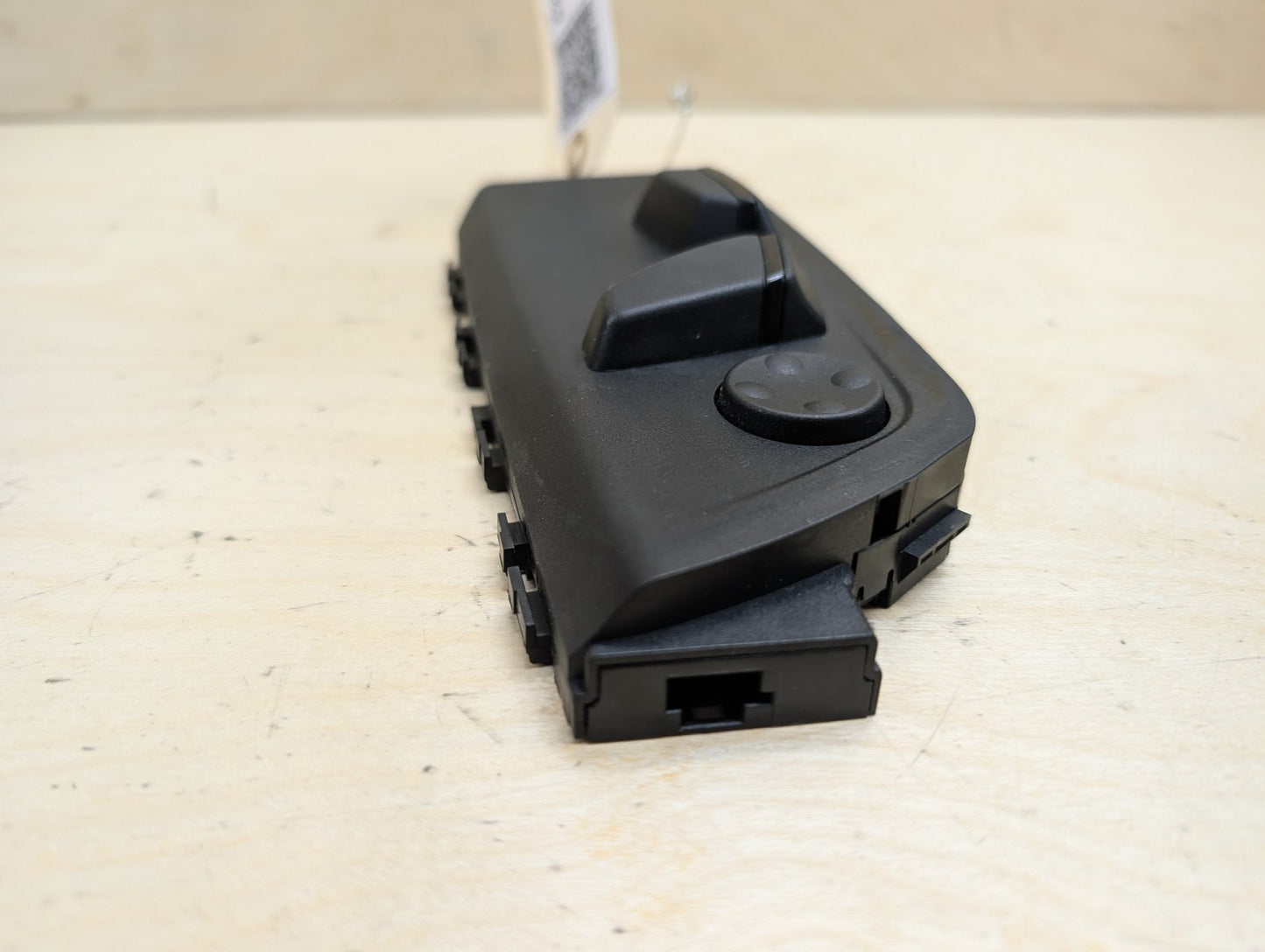 2015-2019 BMW X6 F16 Front Right Passenger Seat Control Switch 9347418