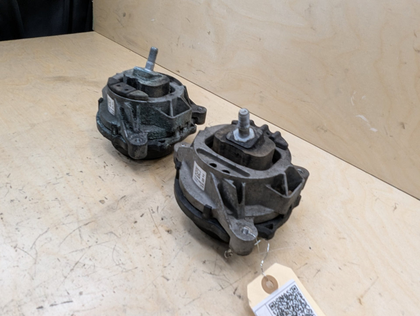 2012-2018 BMW F30 328i N47D20O1 Left Right Engine Bracket Support Mount SET 6787657