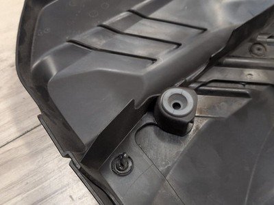 2012-2018 BMW F06 M6 Engine Cover 7843155