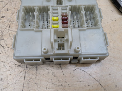 2018-2024 BMW X3 G01 Bdc Body Domain Fem Control Module w/ Key 8715809