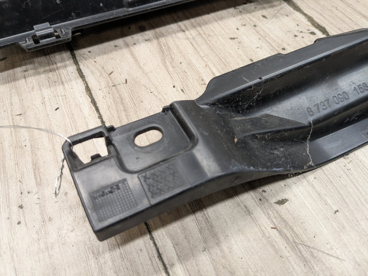2022-2026 BMW 430i G26 Right Passenger Side Rocker Panel Brackets SET 8737090