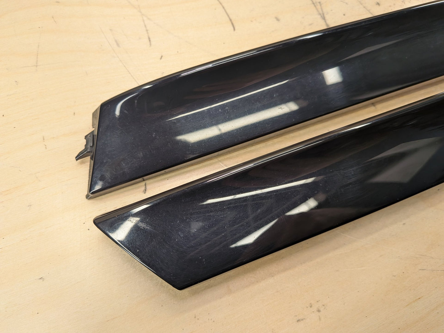 15-18 OEM Audi Q3 Rear Liftgate Trunk Lid Spoiler Rear Left Right Window Trim Molding SET