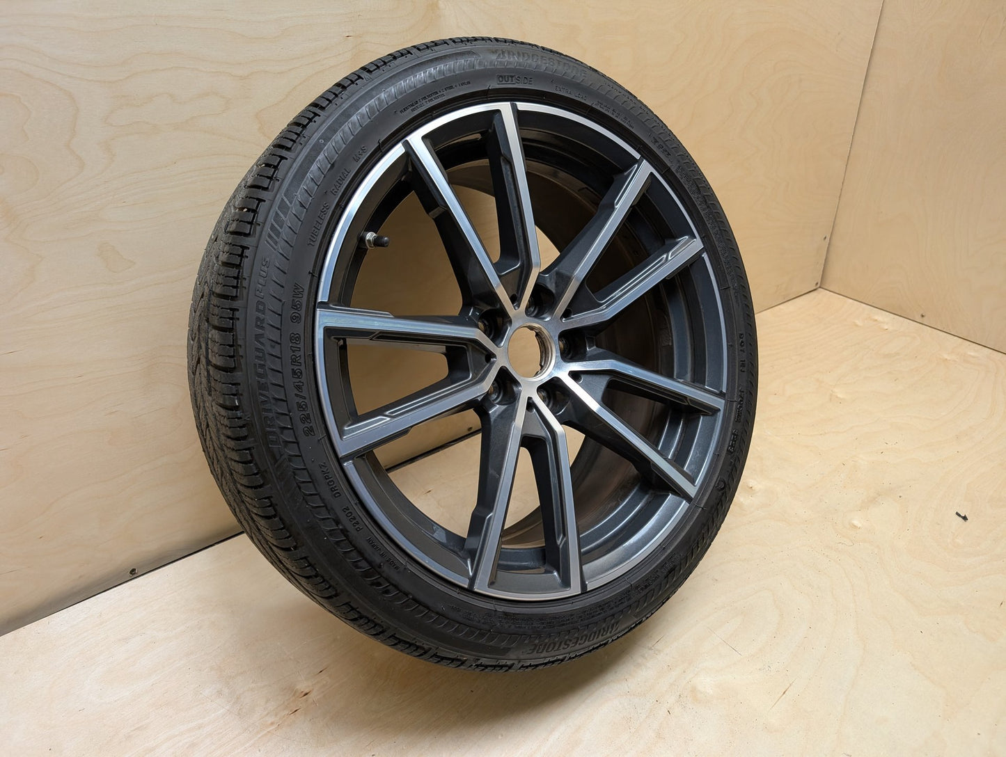 OEM BMW G20 G22 G23 G42 330 M340 FRONT Rim Wheel 18x7.5 ET25 V-spoke Style 780