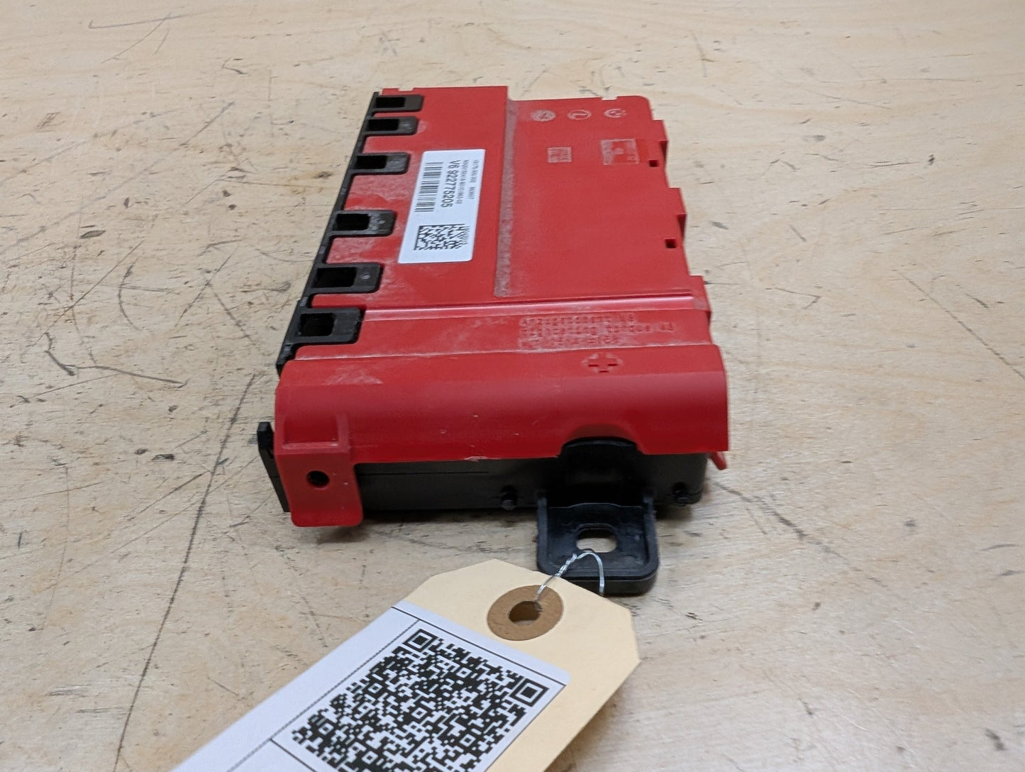 OEM BMW F22 F30 F32 F36 F80 F82 Positive Battery Distributor B+ Power Fuse Box