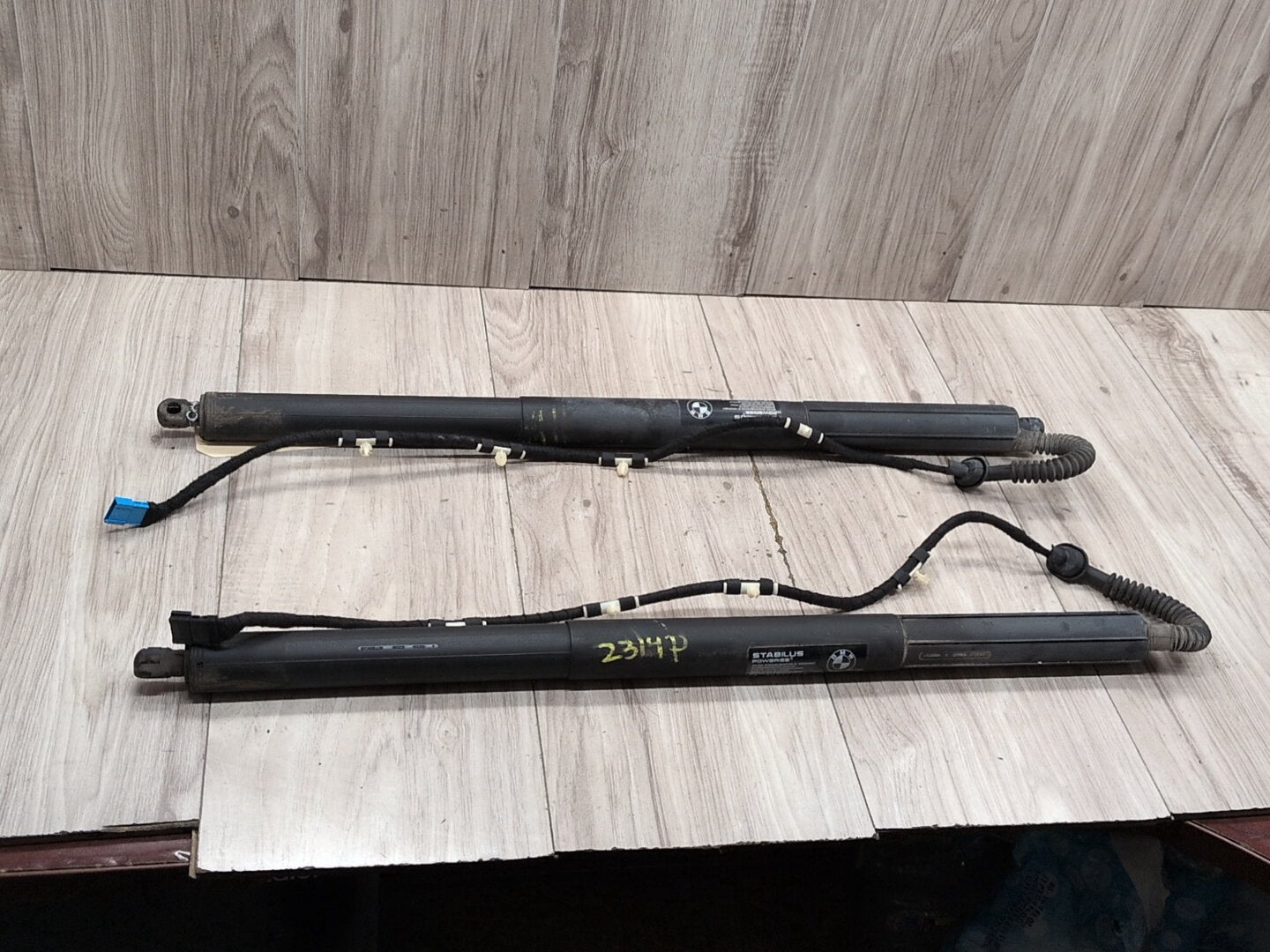 2011 - 2017 BMW X3 F25 Rear Left Right Liftgate Trunk Lid Strut Shock Supports SET 7287805 N20B20O0