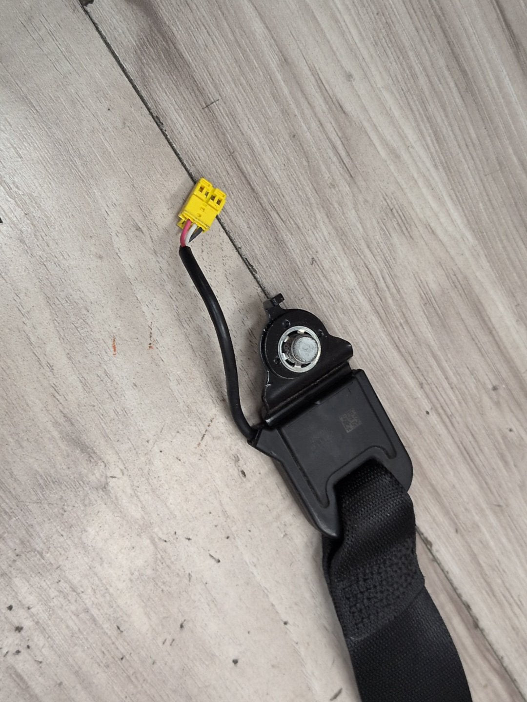 2009-2012 Mercedes-Benz E550 W212 Front Right Passenger Seatbelt Seat Belt Retractor A2128608885 OEM