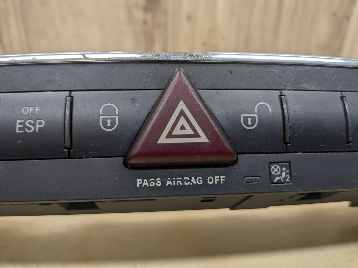 2009-2011 Mercedes-Benz SLK-Class R171 Hazard Warning Switch A1718209310 OEM