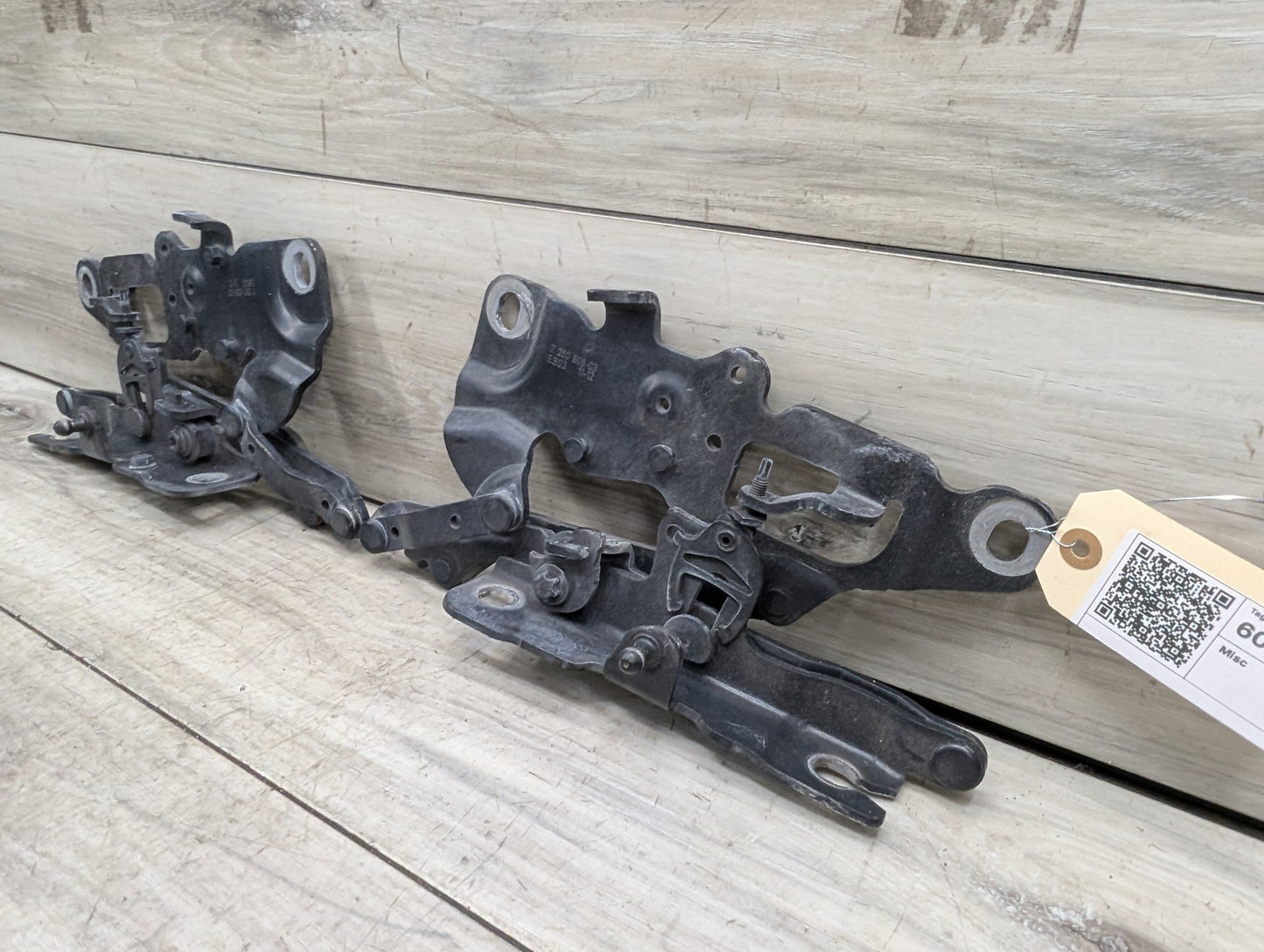 2009-2015 BMW 750Li F02 Hood Bonnet Hinges SET 7250805