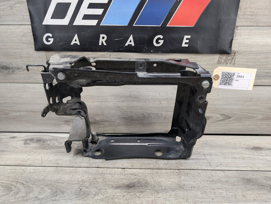 OEM BMW G20 G22 G23 G26 Front Right Passenger Radiator Reinforcement Bracket