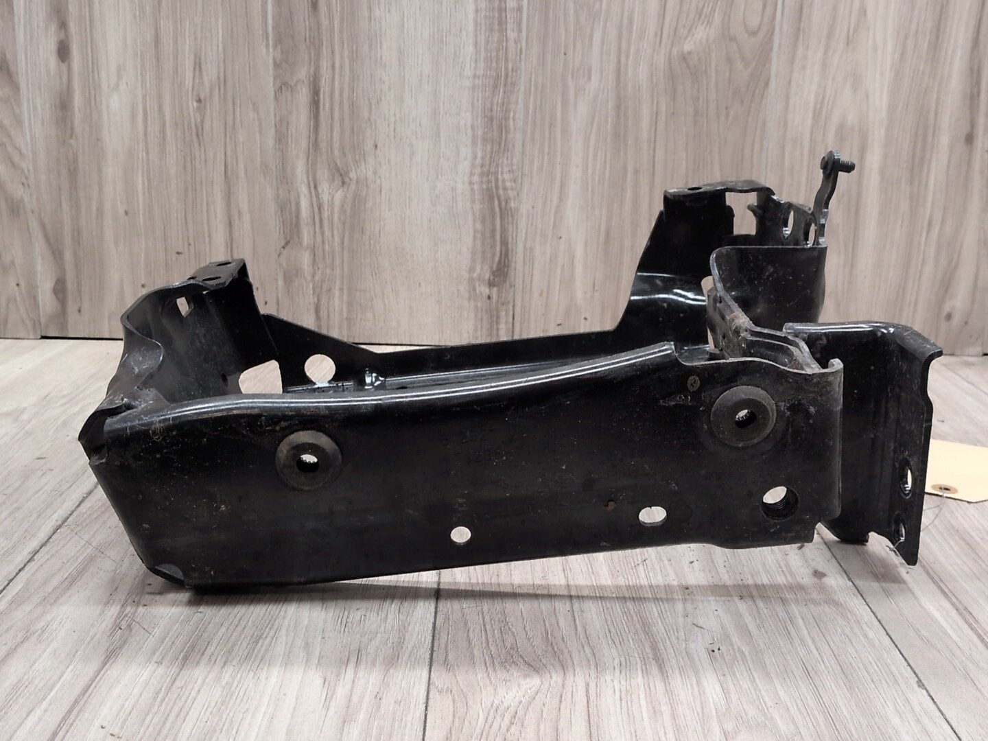 OEM BMW G20 G22 G23 G26 Front Left Driver Radiator Reinforcement Support Bracket