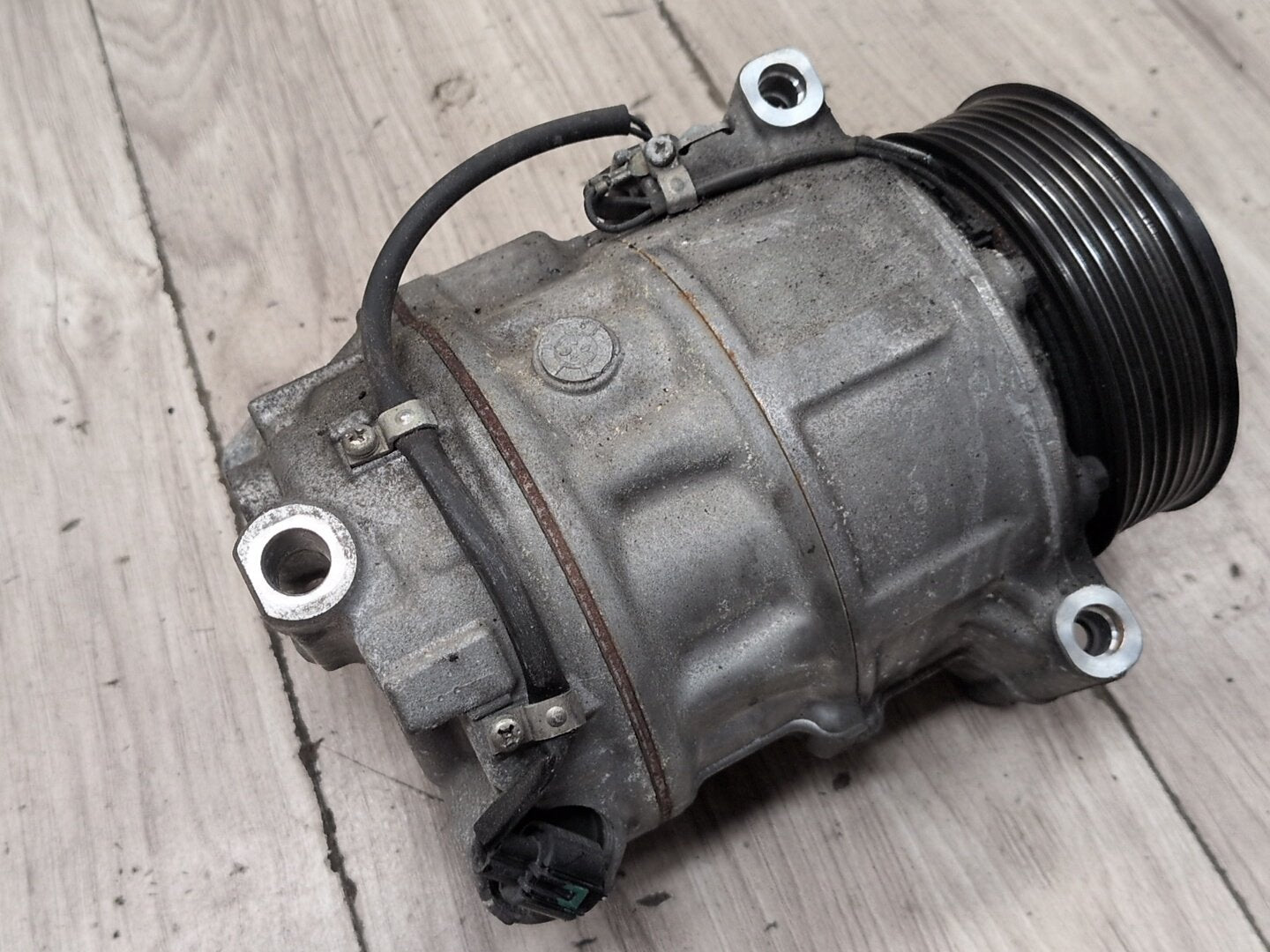 2016-2022 BMW G12 750i Engine Motor A/C AC Compressor Clutch Pump Pulley 9380568