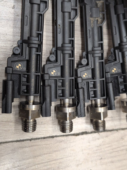 2017-2023 BMW M550i G30 Engine Motor Fuel Injector SET 8638255