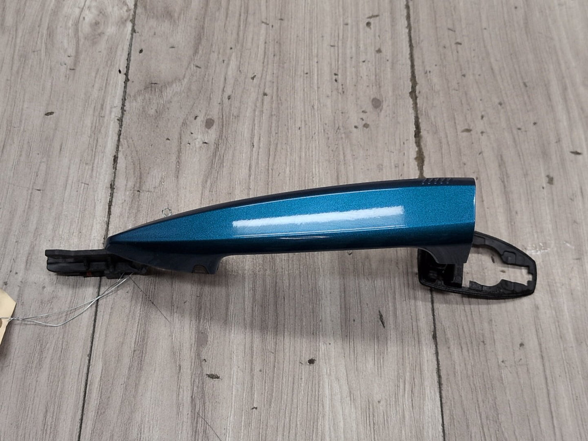 2015-2019 BMW X6 F86 Front or Rear Left Driver Exterior Door Handle w/ Comfort Access 8068461 OEM