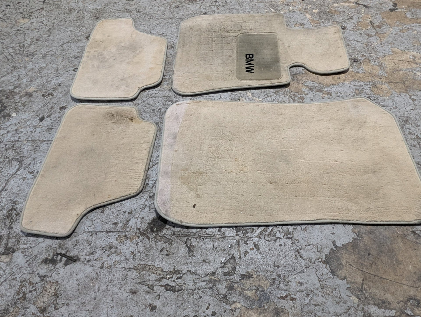 2007-2013 BMW 335i E93 Front Rear Left Right Mat Carpet Floor Mats SET 0429943