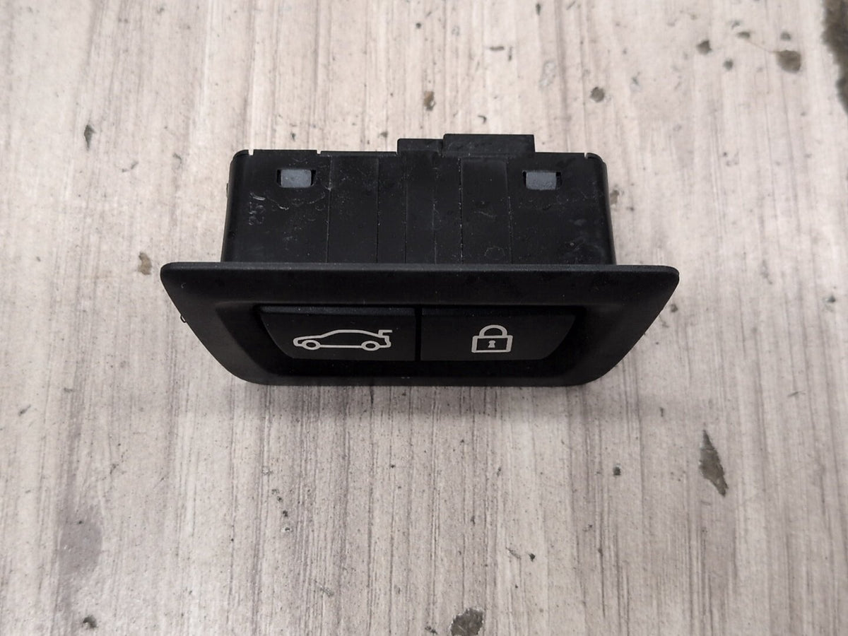 OEM BMW F02 F10 F15 F48 F90 G01 G20 G30 G80 X3 Rear Trunk Lid Center Lock Switch