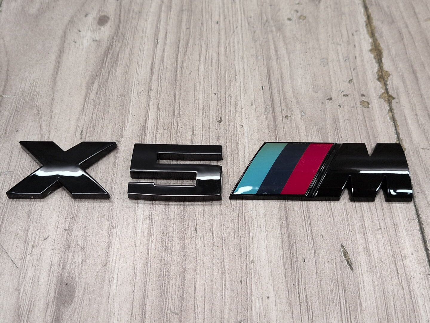 2014 - 2018 BMW X5 F85 Liftgate Trunk Lid Badge / Letters 8057980 S63B44T2