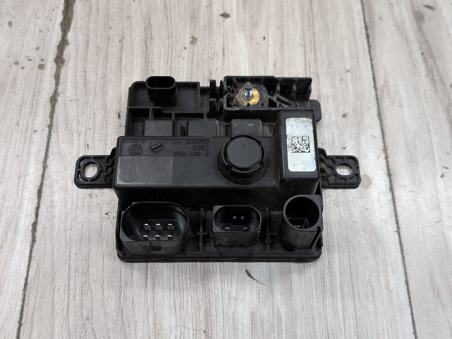 OEM BMW F10 F15 F22 F23 F30 F32 F33 F36 Integrated Power Supply Control Module