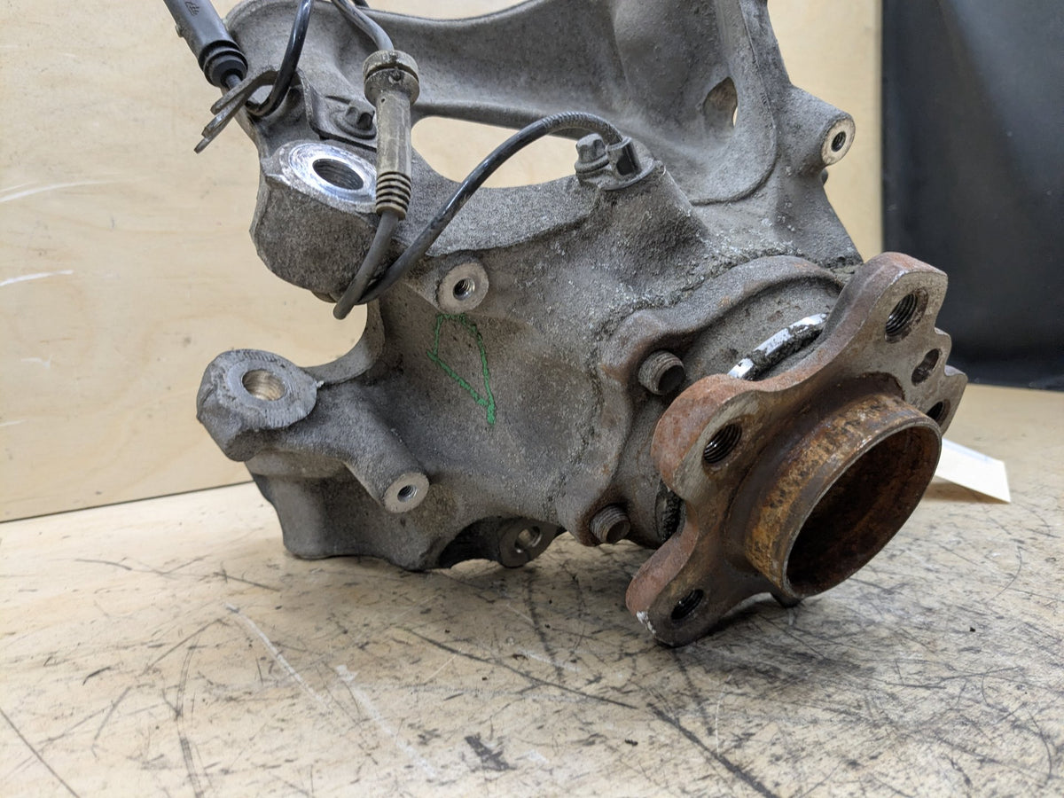2016-2019 BMW 740i G12 Rear Left Driver Spindle Knuckle w/ Bearing 6861135 OEM